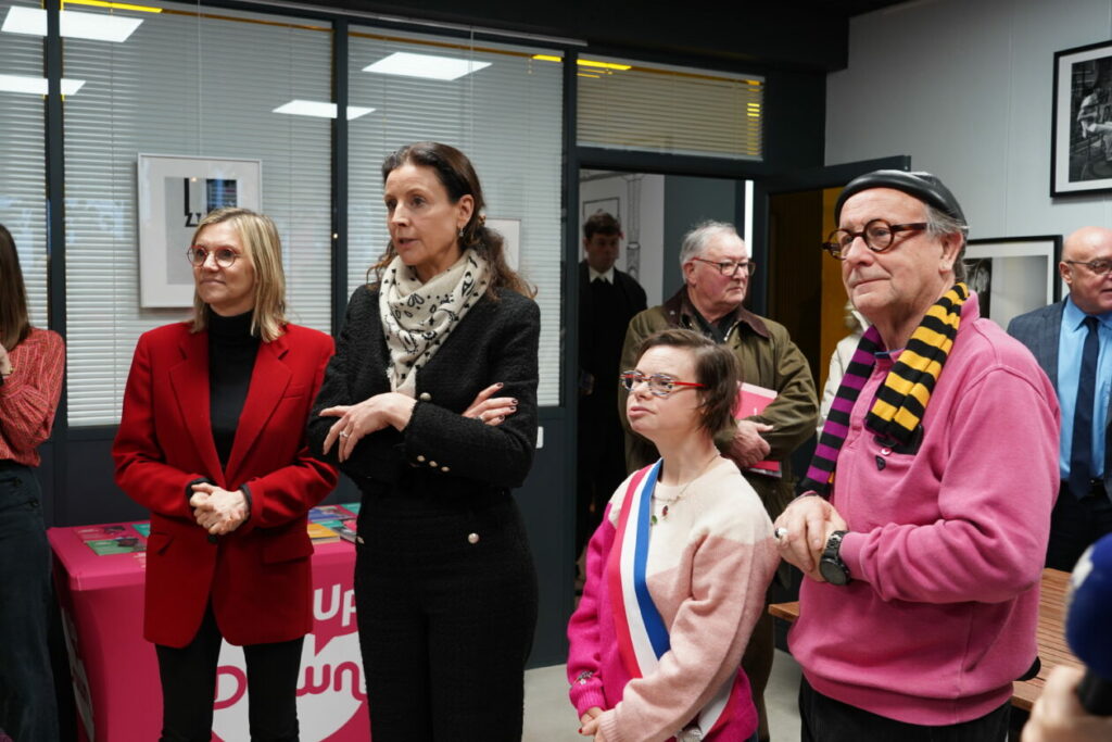 Eléonore Laloux, Charlotte Parmentier Lecocq et Agnès Pannier-Runacher chez Down'up dans le Pas-de-Calais
